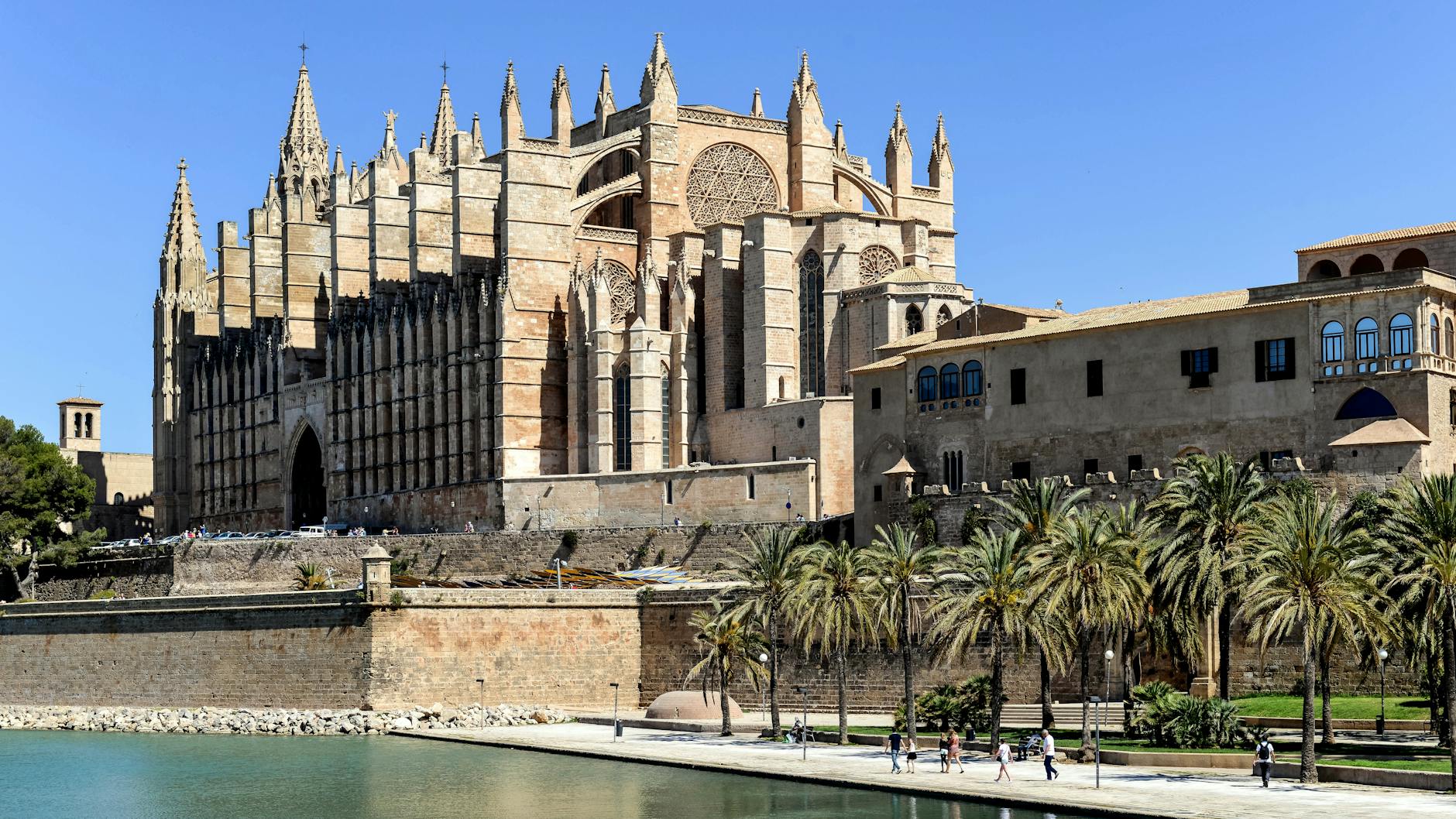 Visiting La Seu: Practical info and Book your ticket easily
